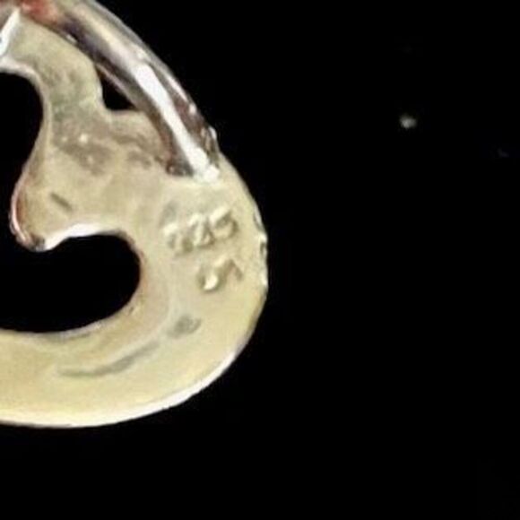 AQA Sterling Silver “Sisters” Heart Pendant - Picture 7 of 10